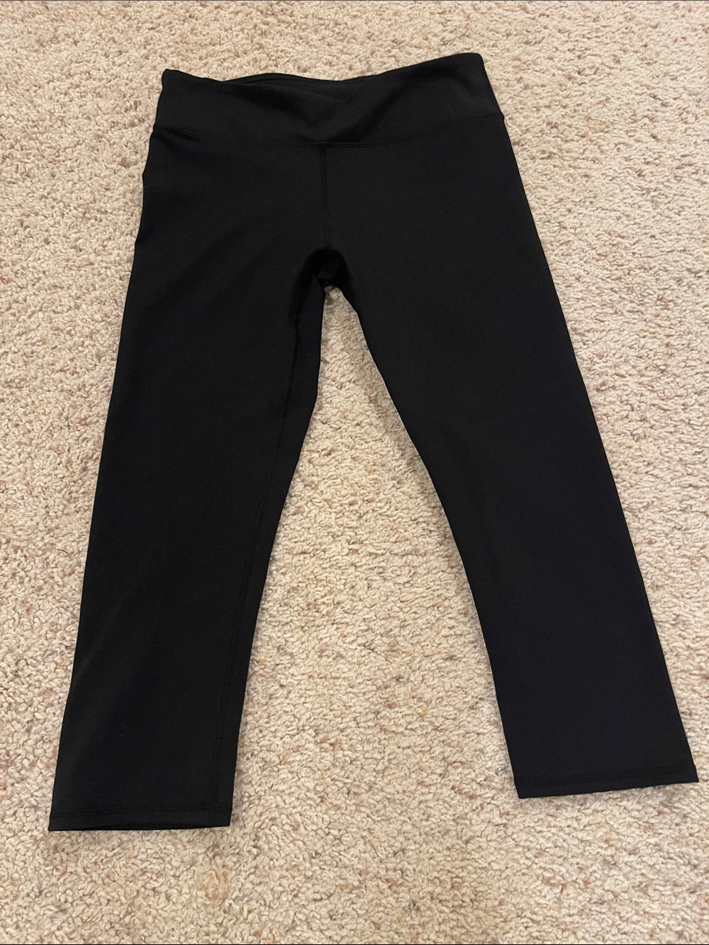 Fabletics black cropped leggings small #140